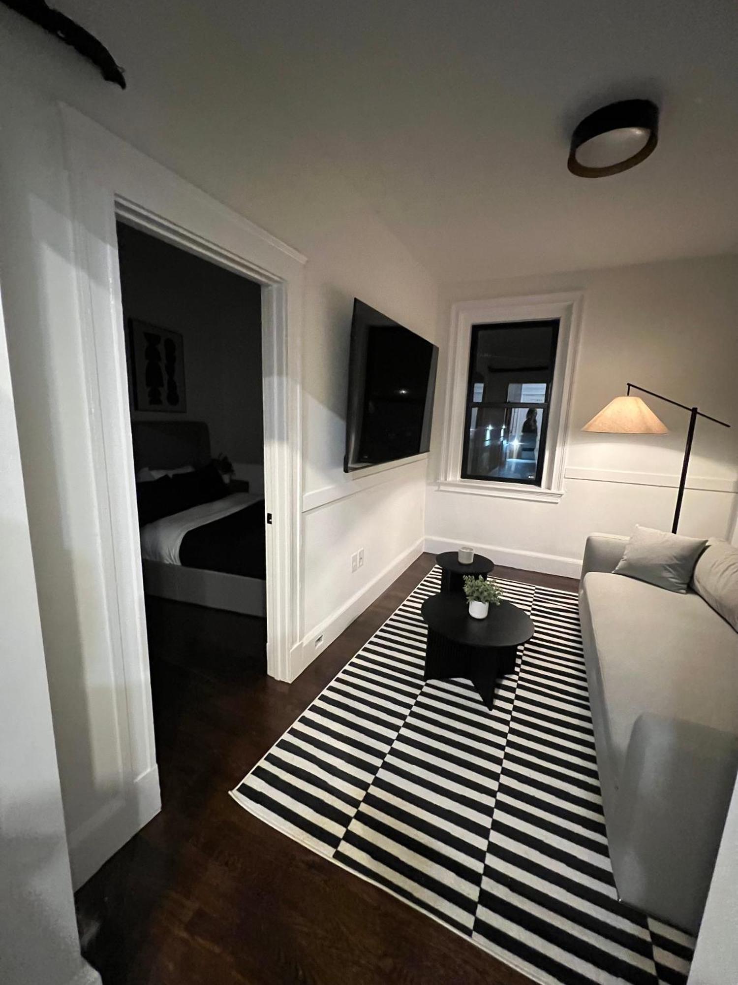 Modern Luxury In Apartment Quincy